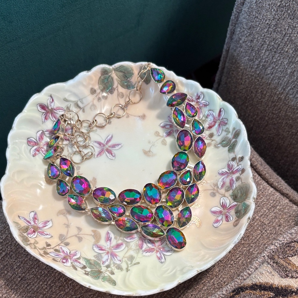 Colorful Silver Iridescent Gem Necklace Unbranded Women’s Accessories Necklaces
